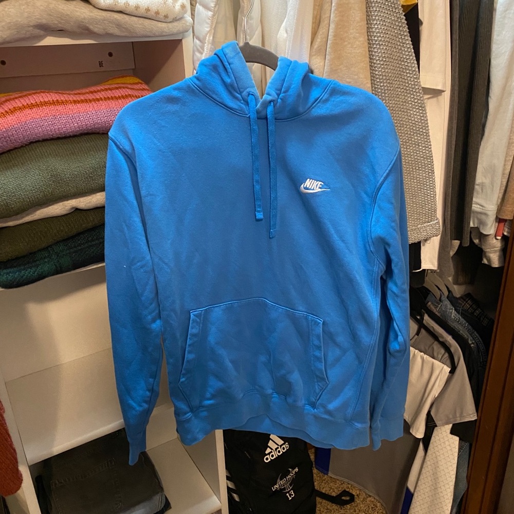nike sweatshirt